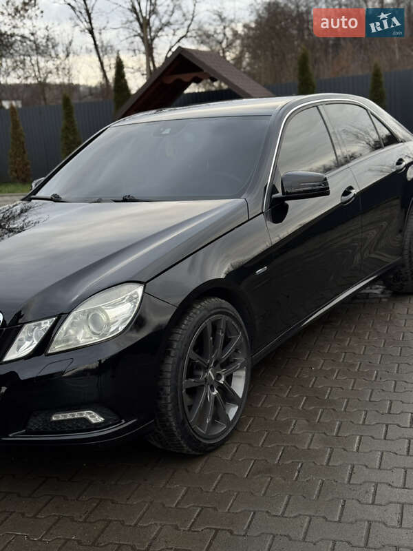 Седан Mercedes-Benz E-Class 2009 в Иршаве