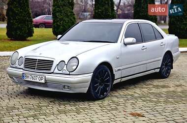 Седан Mercedes-Benz E-Class 1997 в Одесі