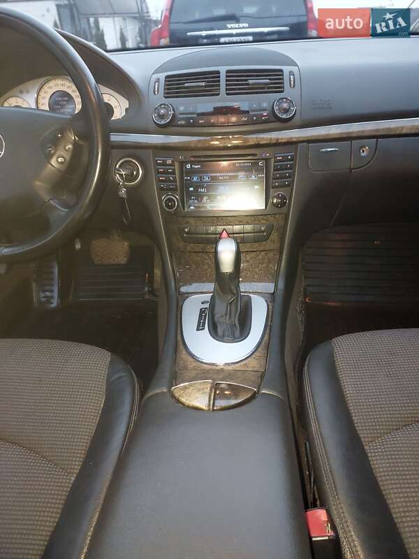 Седан Mercedes-Benz E-Class 2005 в Житомирі