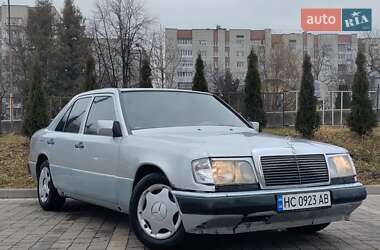 Седан Mercedes-Benz E-Class 1985 в Дрогобичі