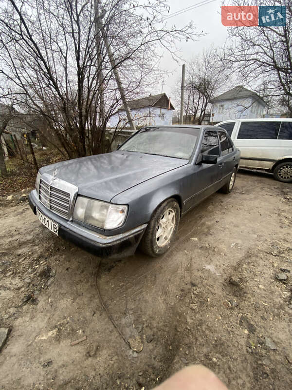 Седан Mercedes-Benz E-Class 1989 в Сокирянах