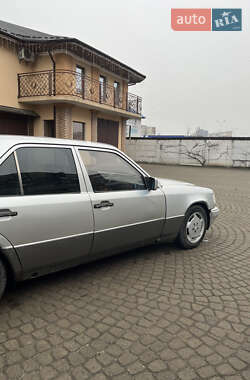 Седан Mercedes-Benz E-Class 1994 в Червонограді