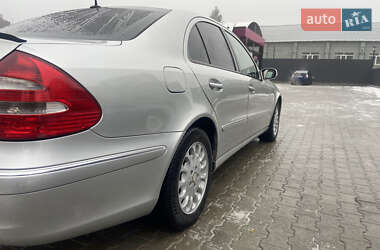 Седан Mercedes-Benz E-Class 2004 в Львове