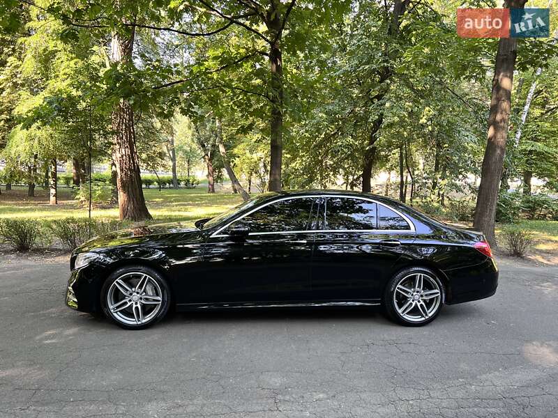 Седан Mercedes-Benz E-Class 2016 в Киеве