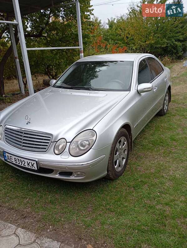 Седан Mercedes-Benz E-Class 2003 в Кривом Роге
