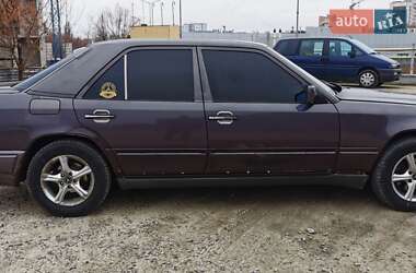 Седан Mercedes-Benz E-Class 1994 в Харькове