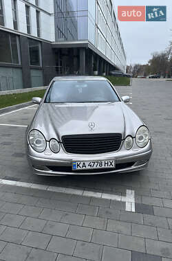 Седан Mercedes-Benz E-Class 2004 в 