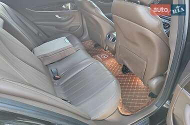 Седан Mercedes-Benz E-Class 2017 в 
