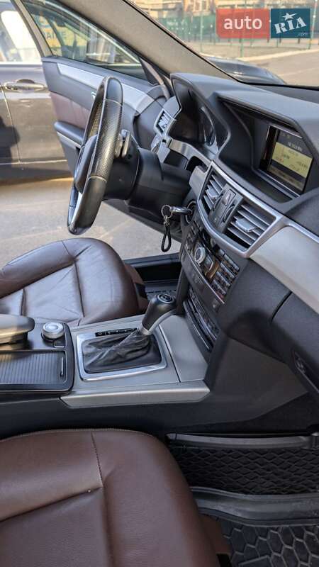 Седан Mercedes-Benz E-Class 2009 в Ивано-Франковске