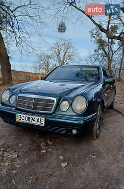 Седан Mercedes-Benz E-Class 1996 в Львове