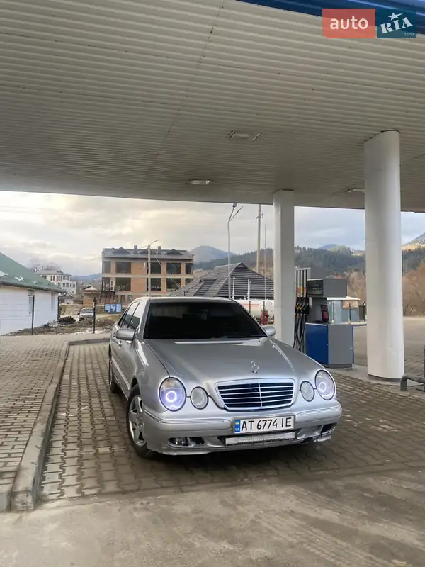 Mercedes-Benz E-Class 2000