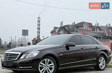 Седан Mercedes-Benz E-Class 2010 в Львові