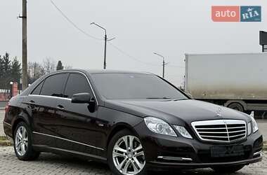 Седан Mercedes-Benz E-Class 2010 в Львові