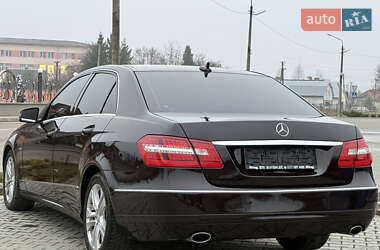 Седан Mercedes-Benz E-Class 2010 в Львові