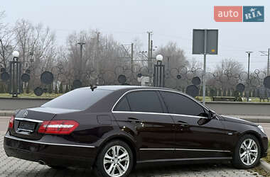 Седан Mercedes-Benz E-Class 2010 в Львові