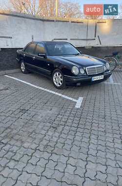 Седан Mercedes-Benz E-Class 1999 в Одесі