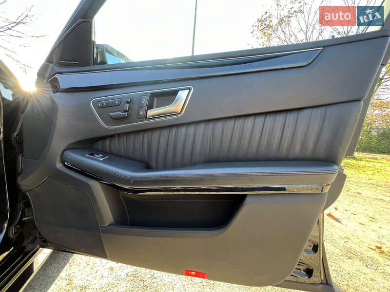 Універсал Mercedes-Benz E-Class 2011 в Запоріжжі