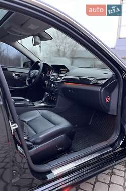 Седан Mercedes-Benz E-Class 2011 в 