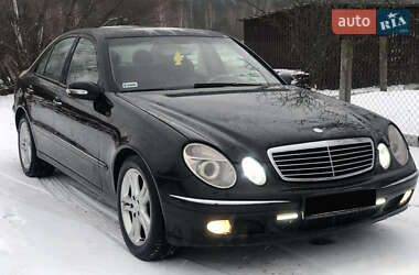 Седан Mercedes-Benz E-Class 2003 в Рокитному