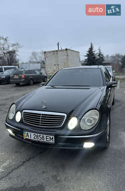 Седан Mercedes-Benz E-Class 2002 в Дніпрі