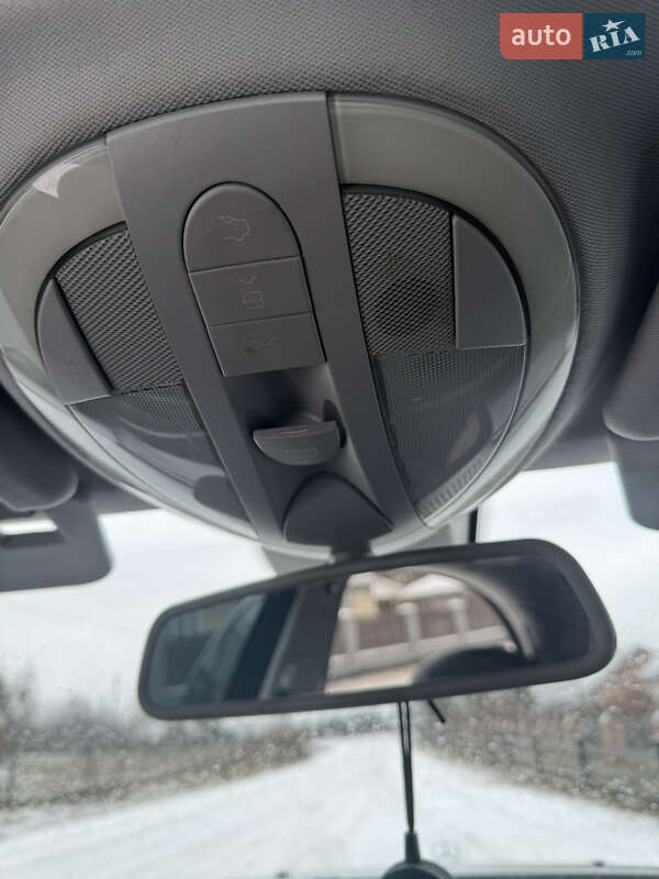 Седан Mercedes-Benz E-Class 2007 в Сарнах