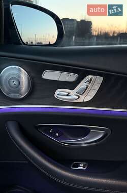 Седан Mercedes-Benz E-Class 2021 в 