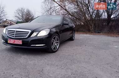 Седан Mercedes-Benz E-Class 2011 в Миргороді