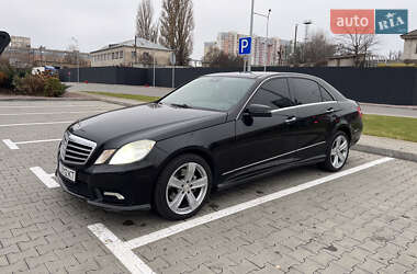 Седан Mercedes-Benz E-Class 2009 в Києві