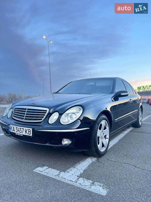 Седан Mercedes-Benz E-Class 2003 в Києві