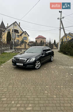 Седан Mercedes-Benz E-Class 2010 в Черновцах