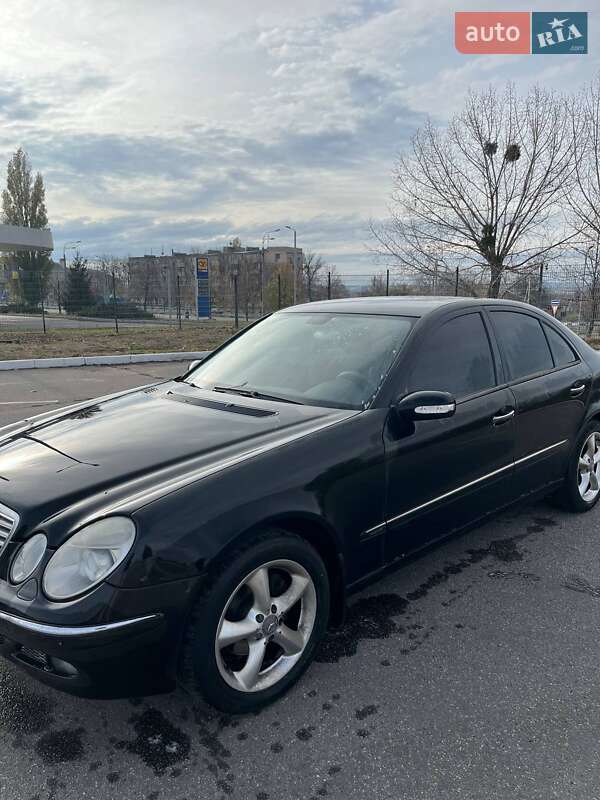 Седан Mercedes-Benz E-Class 2005 в Харкові