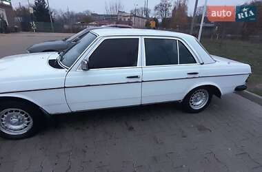 Седан Mercedes-Benz E-Class 1979 в Конотопі