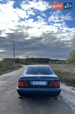 Седан Mercedes-Benz E-Class 1998 в Нежине