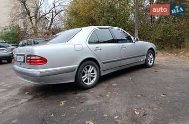 Седан Mercedes-Benz E-Class 2001 в Киеве