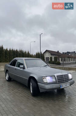 Седан Mercedes-Benz E-Class 1992 в Рівному