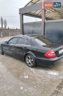 Седан Mercedes-Benz E-Class 2003 в Рівному