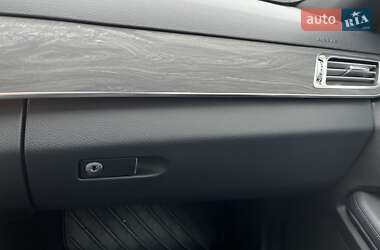 Седан Mercedes-Benz E-Class 2013 в 