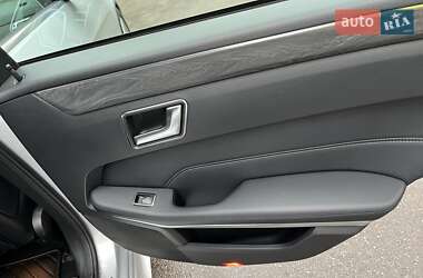 Седан Mercedes-Benz E-Class 2013 в 