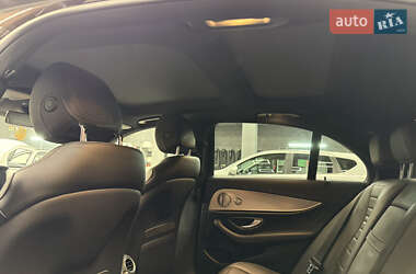 Седан Mercedes-Benz E-Class 2017 в 