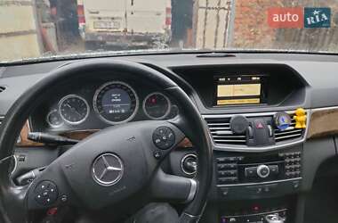 Универсал Mercedes-Benz E-Class 2010 в Тячеве