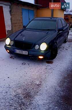 Седан Mercedes-Benz E-Class 2001 в Лохвиці