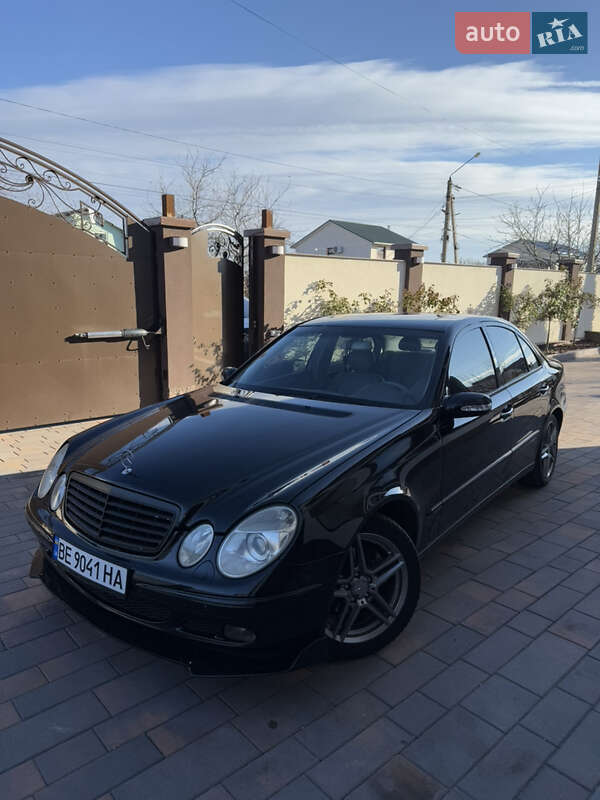 Mercedes-Benz E-Class 2004