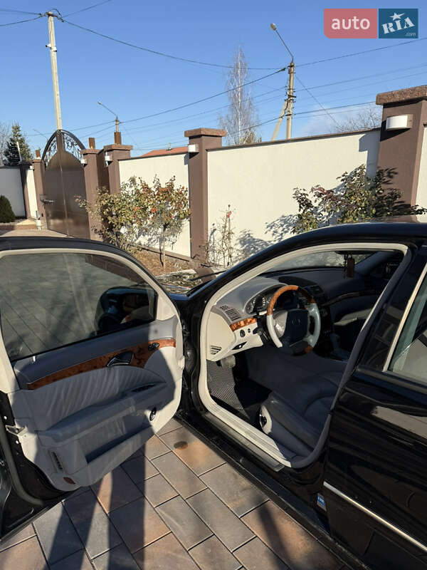 Седан Mercedes-Benz E-Class 2004 в Миколаєві