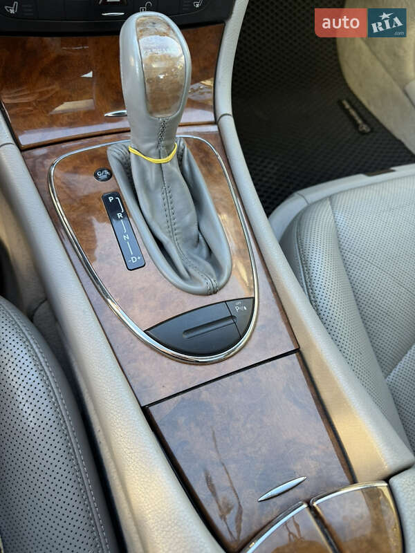 Седан Mercedes-Benz E-Class 2004 в Миколаєві