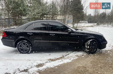 Седан Mercedes-Benz E-Class 2007 в Вараше