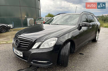 Универсал Mercedes-Benz E-Class 2011 в Львове