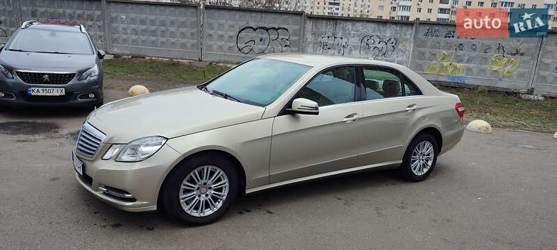 Mercedes-Benz E-Class 2011