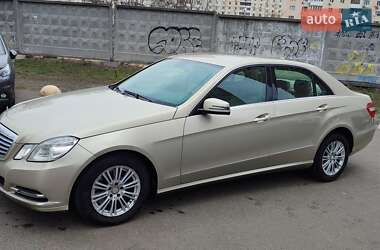 Седан Mercedes-Benz E-Class 2011 в 