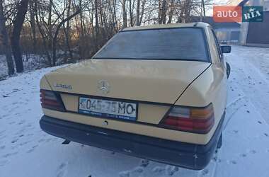 Седан Mercedes-Benz E-Class 1985 в Чернівцях