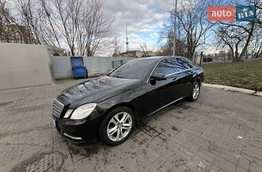 Седан Mercedes-Benz E-Class 2012 в Киеве